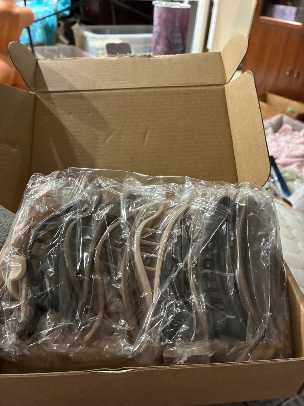 Neutral Tone Hair Clips Set - 8 Pack box 2 NWT - Picture 2 of 7